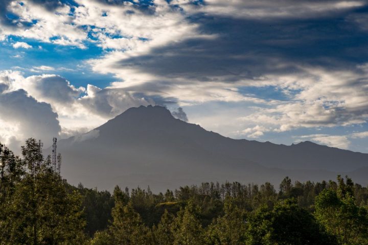 Mount Meru (2)